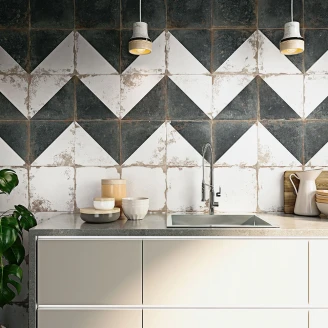 Gulvflis Antique Hvit-Svart Diagonal Matt 33x33 cm